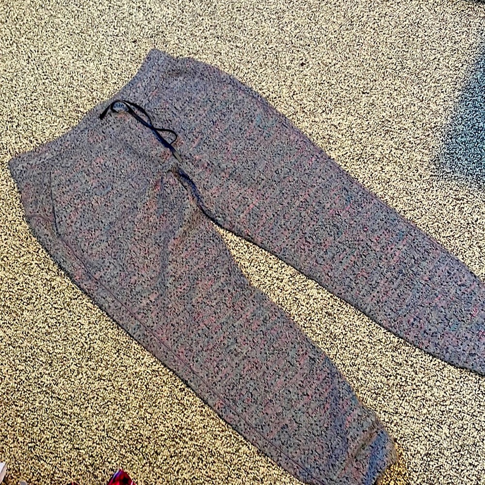 Lululemon joggers size 12